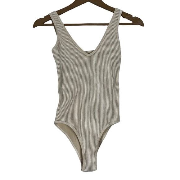Aura Bodysuit Womens S/M Cream Ribbed Sleeveless Stretch Neutral Basic Layering - Picture 1 of 4